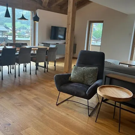 Luis - 4br Penthouse - What'app - 0034-635-520-036 - For Reservations!! Kaprun